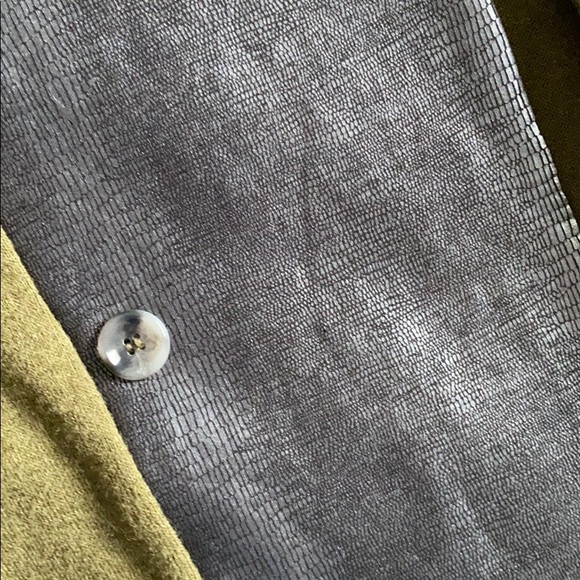 Light button up jacket - Picture 6 of 10